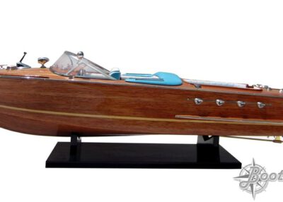Riva Aquarama blank gelakt