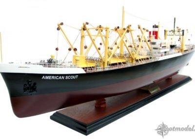 SS AMERICAN SCOUT C2-S-AJ5 met vitrinekast