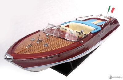 Super Riva Lamborghini SB5913P (3)